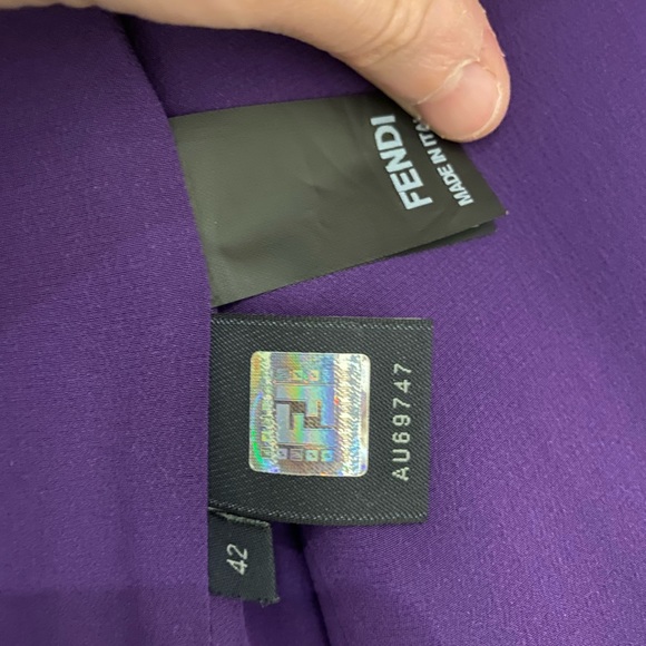 Stunning vintage Fendi coat in a rich amethyst purple. EU 42 - Picture 4 of 8